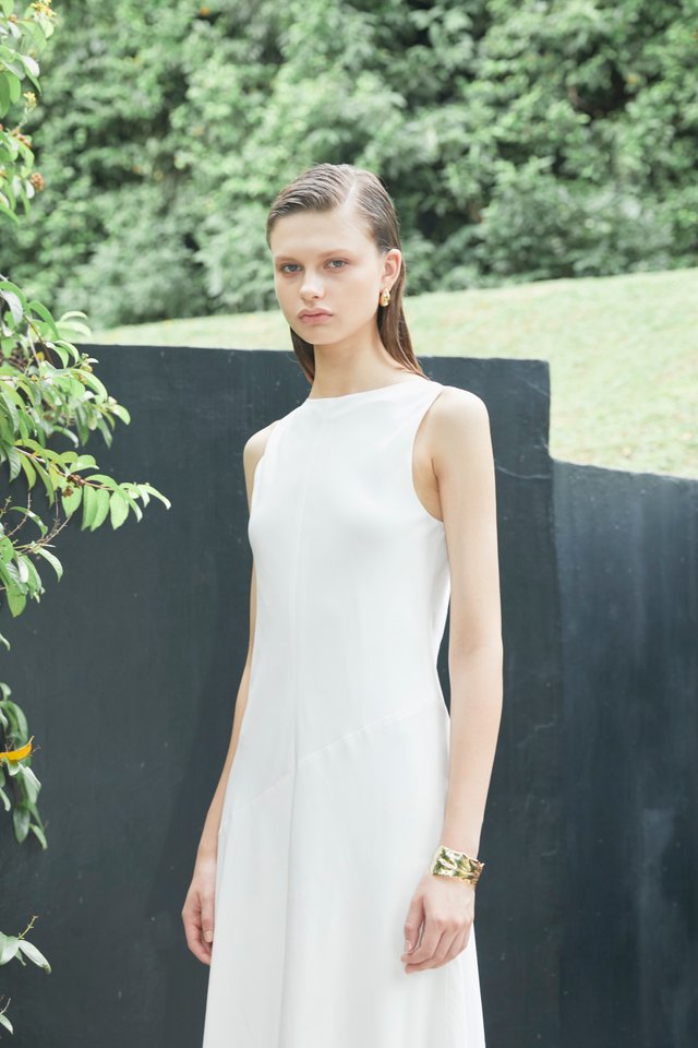 SCOOP NECK BIAS DRESS