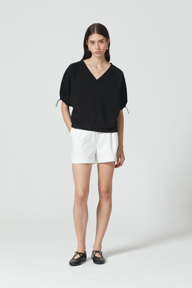 SHORTS WITH DRAWSTRING DETAIL
