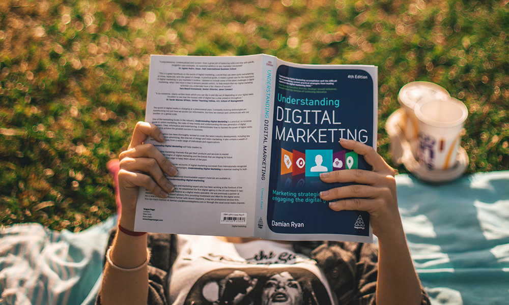how do you start your own business online (marketing strategy)